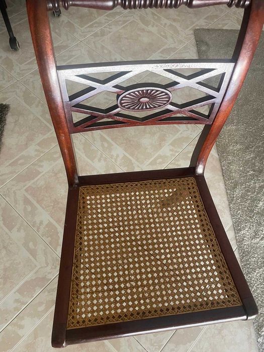 Mesa de jantar extensível preta + 6 cadeiras clássicas com assento em palhinha