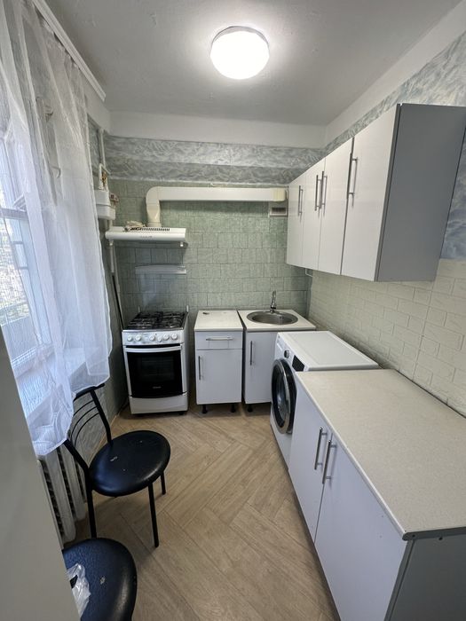 Велика 4 кімнатна квартира під оренду Вишневе