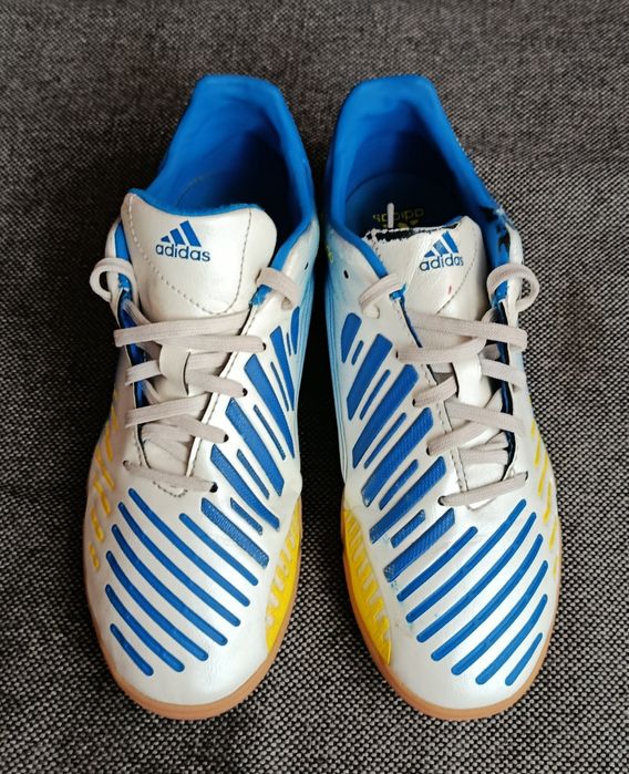 Buty piłkarskie halowe Adidas Predator Absolad rozmiar 38