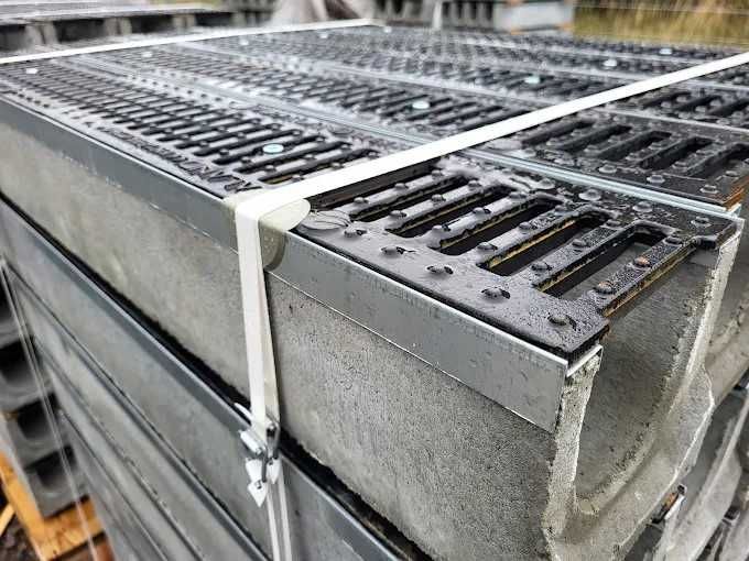 Odpływy Liniowe Kanały Betonowe B125 C250 D400 Odwodnienia Studzienki