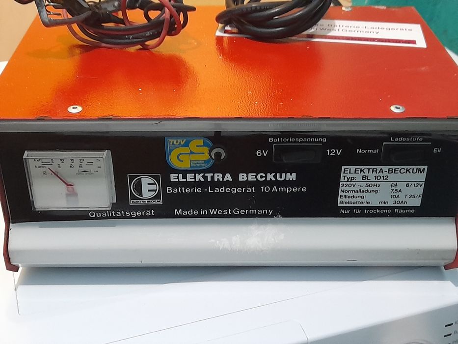 Зарядний пристрій 10А-6V/12v