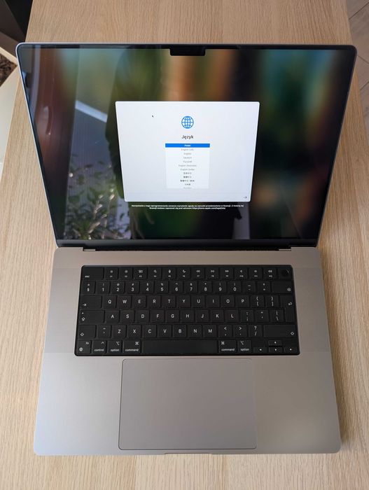 MacBook M1 PRO 16" cali 16GB RAM 512GB SSD