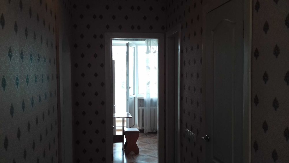 продам 1-кімнатну велику квартиру в Миргороді