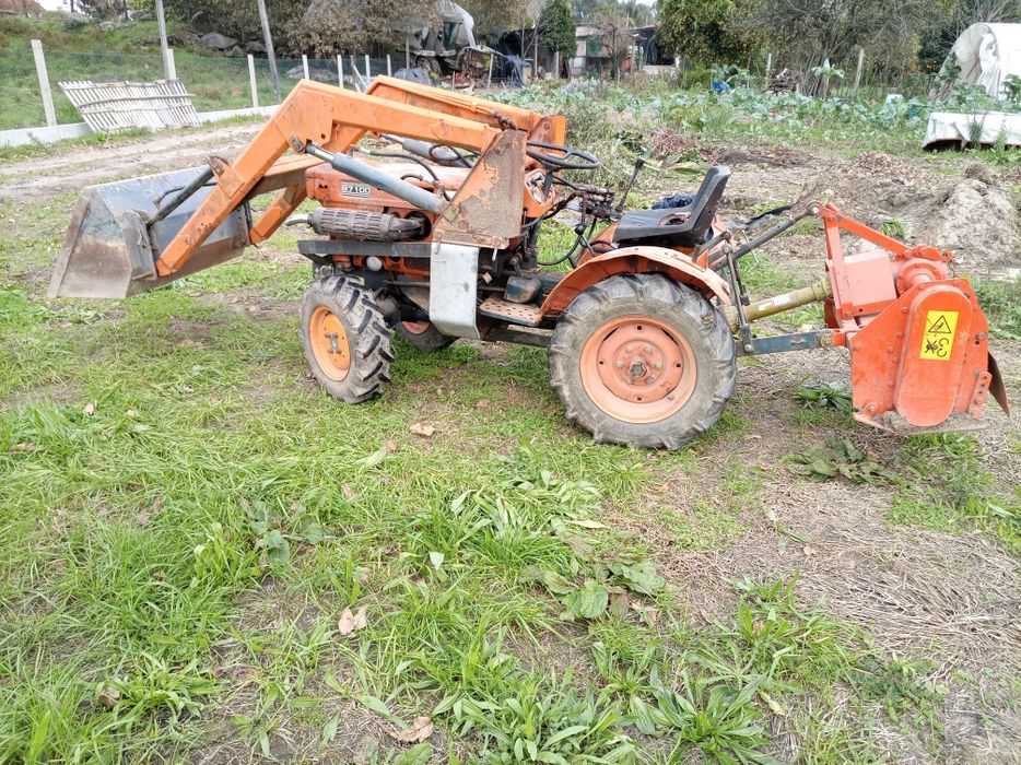 Kubota b7100 com carregador