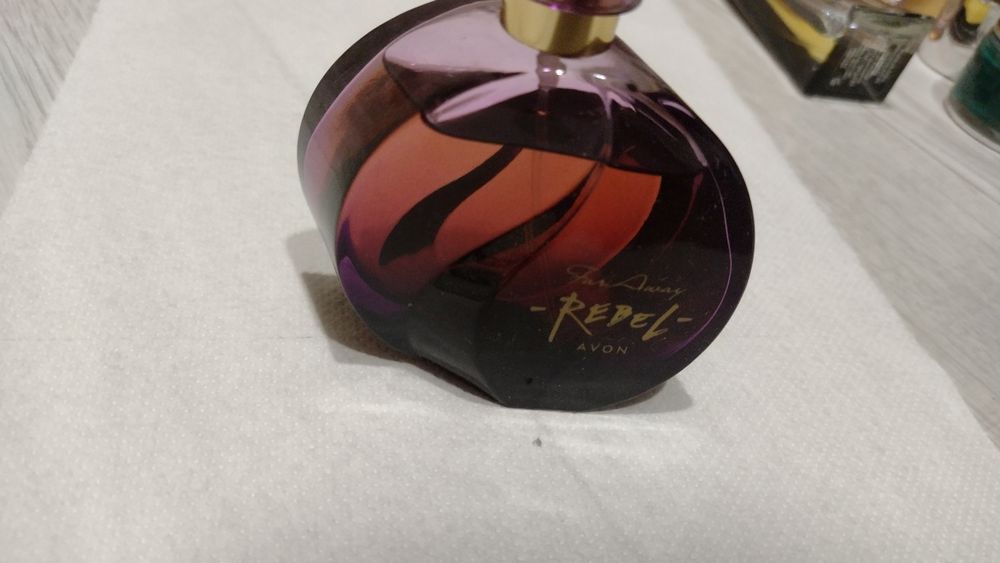 Perfumy damskie używane