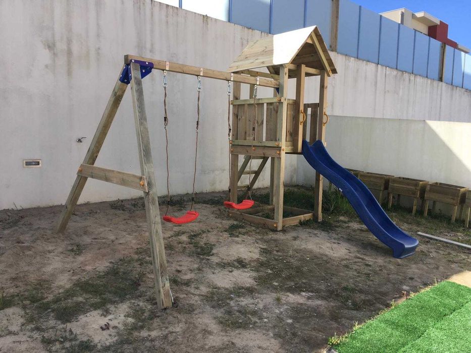 PARQUE INFANTIL DA ZIMBRO- fornecido desmontado