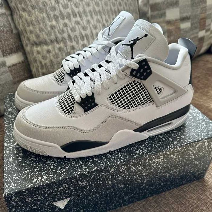 Jordan 4 Retro Military Black R.46