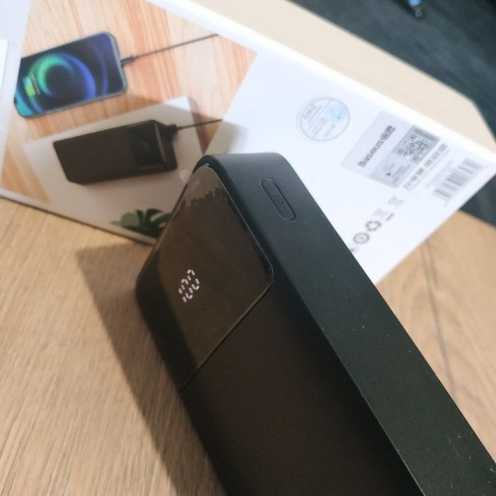 Павербанк з дісплеем Baseus 20000 mAh. Quick Charge 3.0