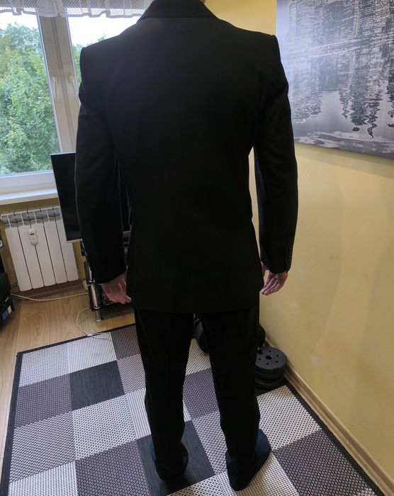 Garnitur jak nowy rozm. 182/ 96 p. 84