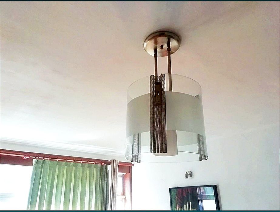 Vende-se candeeiro de teto