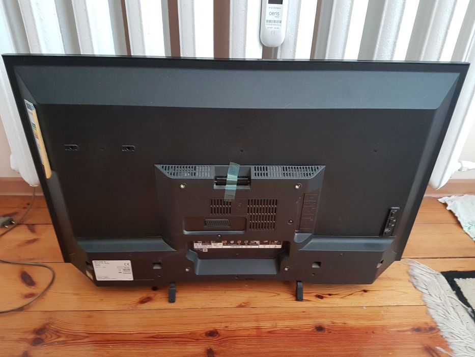 Telewizor SONY 32 BRAVIA LED  z oryginalnym pilotem i kartonem