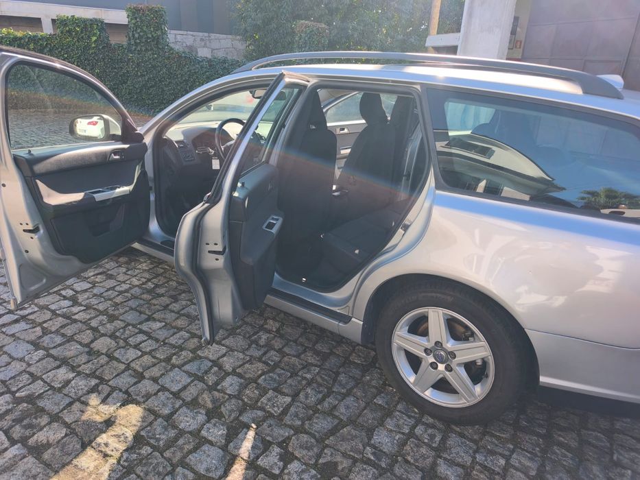 Volvo V50 diesel em bom estado