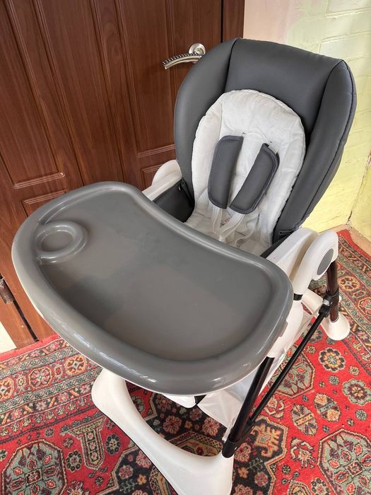 Дитячий стільчик для годування Carello Stella