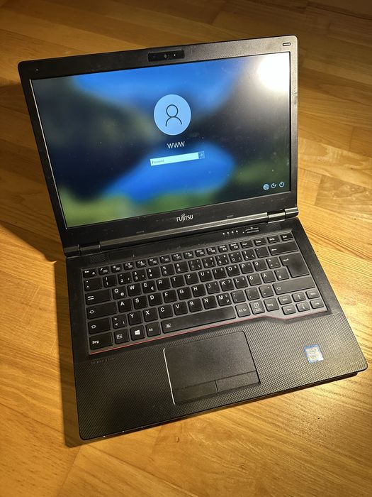 Laptop Fujitsu lifebook