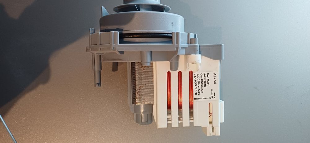 Bomba de agua Ariston Hotpoint