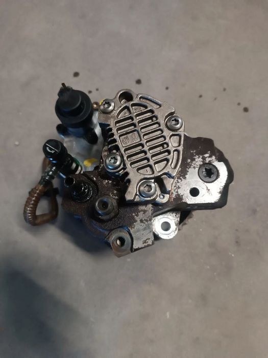 Bomba injectora - Renault 1.9 dci ( 100cv ).
