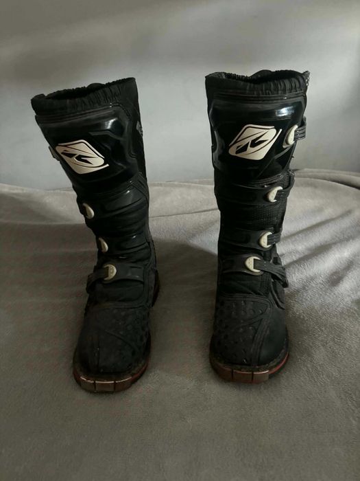 buty cross+buzzer