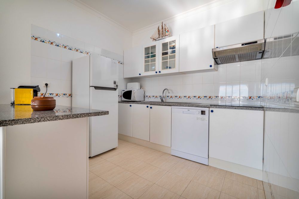 Apartamento T1 com Vista Mar e Piscina perto da Praia
