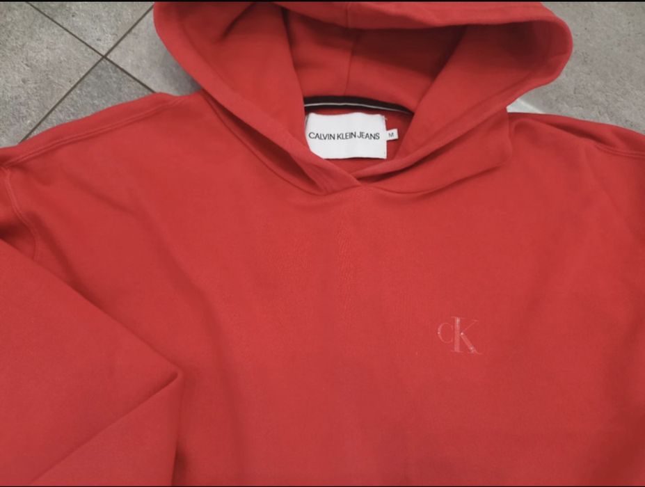 Czerwona bluza Calvin Klein