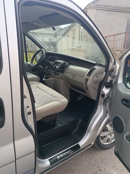 Trafic 2007 пасажир