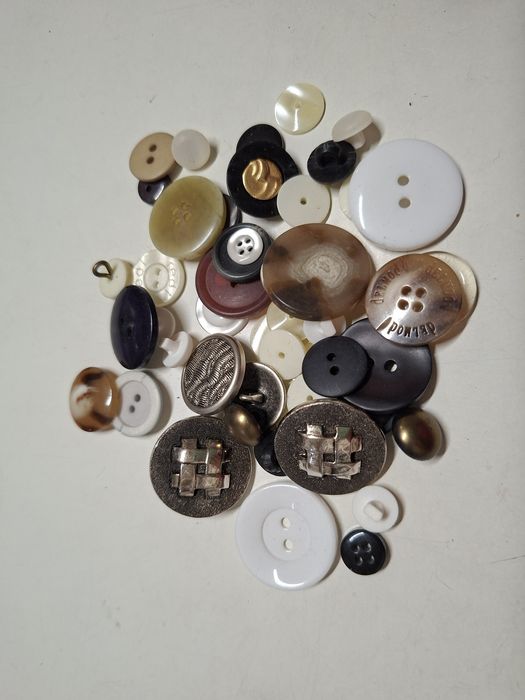 Mix guzików 50 sztuk