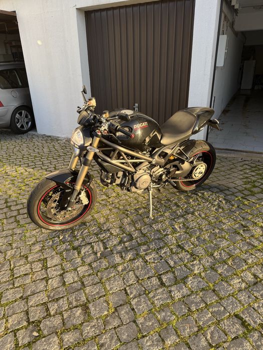 Ducati Monster 1100 Evo