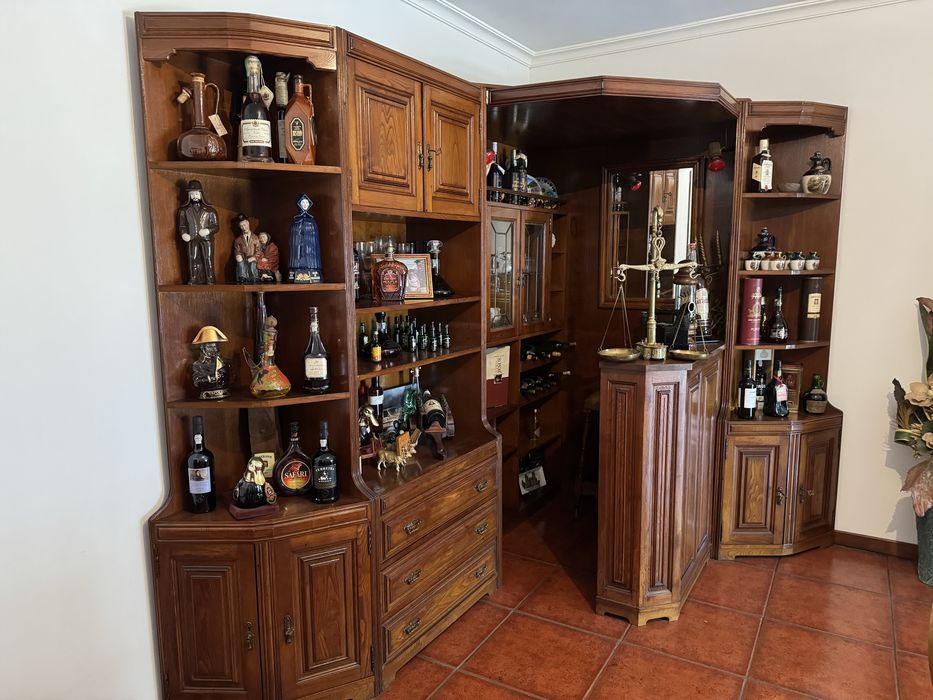 Sala antiga, material com muita qualidade