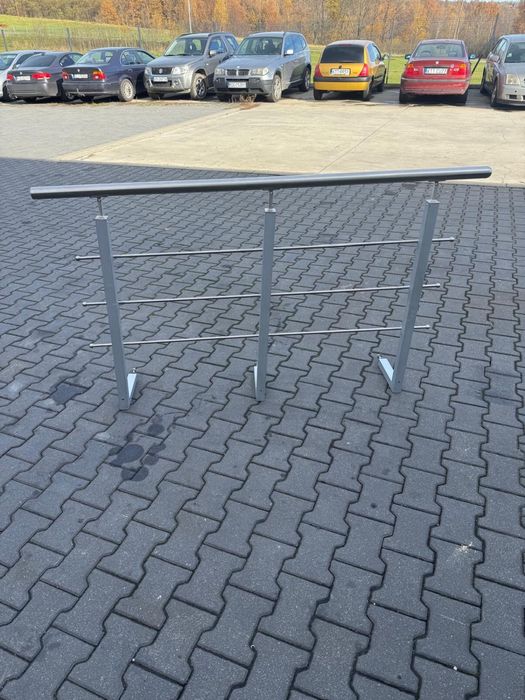 Schody i barierka po demontażu