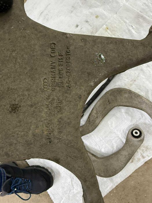 Ричаги задни задньої балки левий правий  а4 б8 Audi Q5 Ауди Кью 09-17