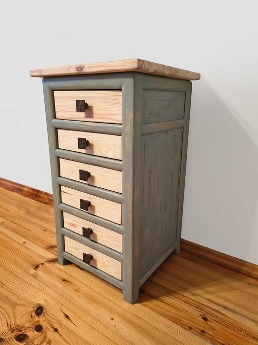 Komoda retro z litego drewna