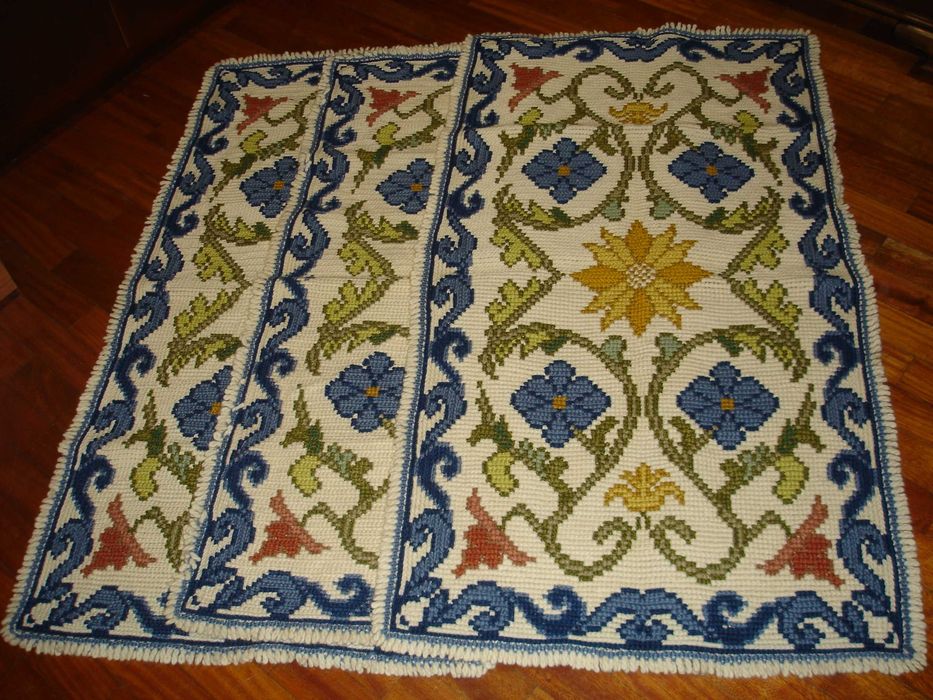 3 Arraiolos Rugs (Handmade).