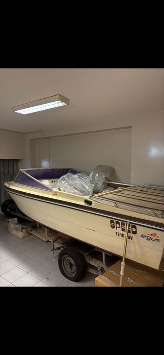 Barco a motor Argus