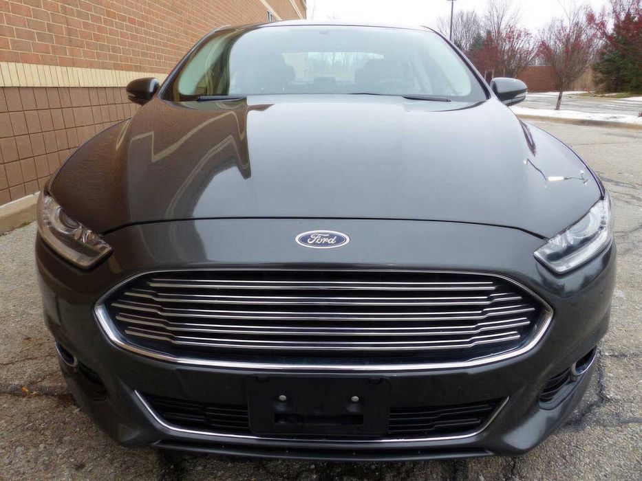 Ford Fusion Titanium      2016