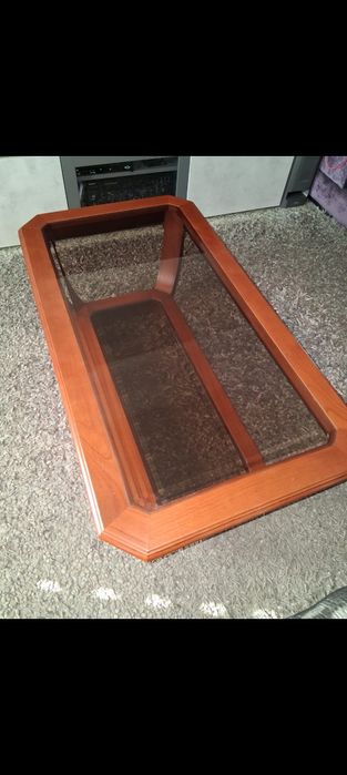 Mesa de sala de estar em cerejeira