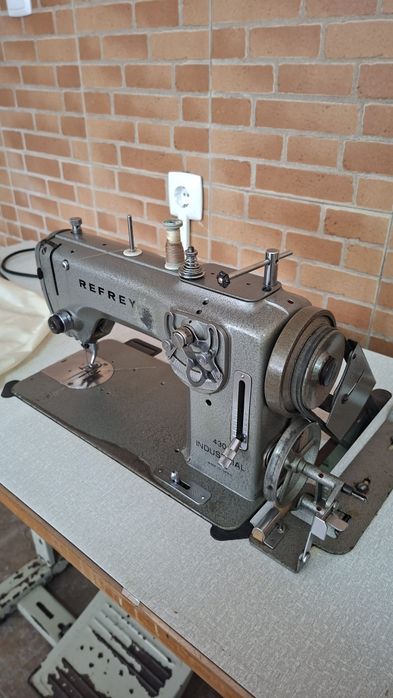 Maquina de costura refrey 430 industrial