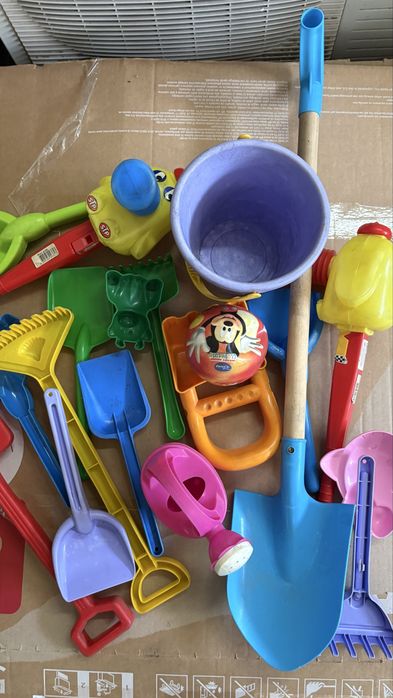 Pack Brinquedos de Praia p/ Criança | Baldes, Pás, Formas e Moinho