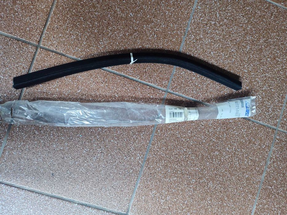 Plymouth Barracuda 1967-69 komplet nowych uszczelek szyb drzwi etc...