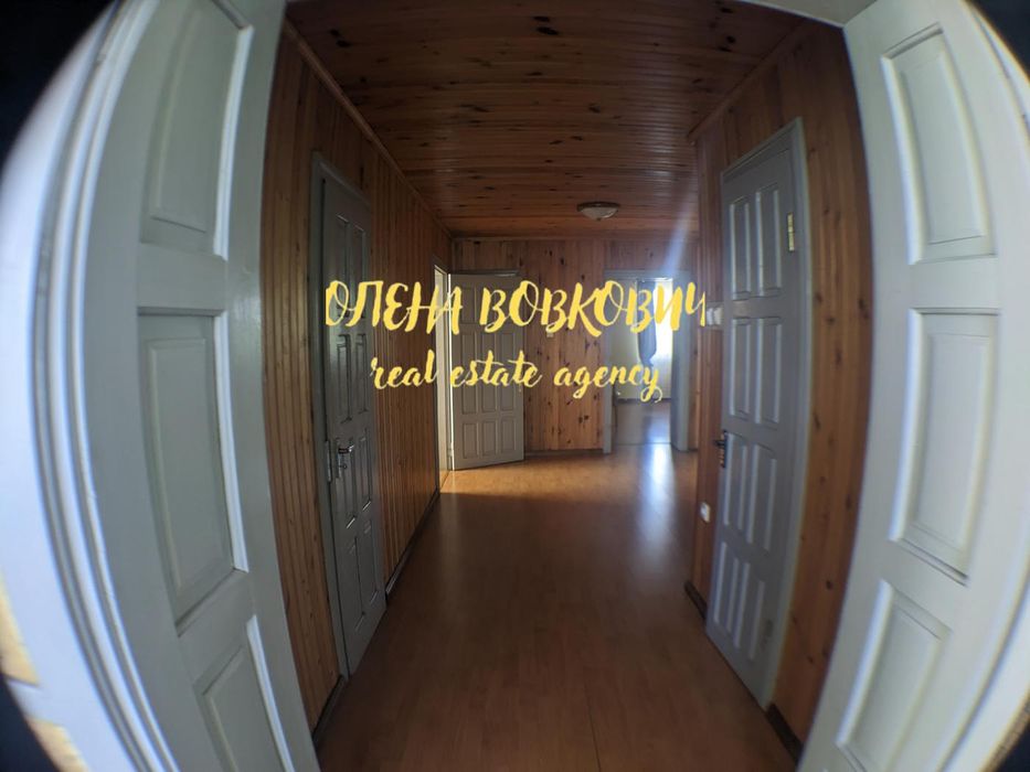 Просторий Сімейний Будинок з Ділянкою в Крихівцях!