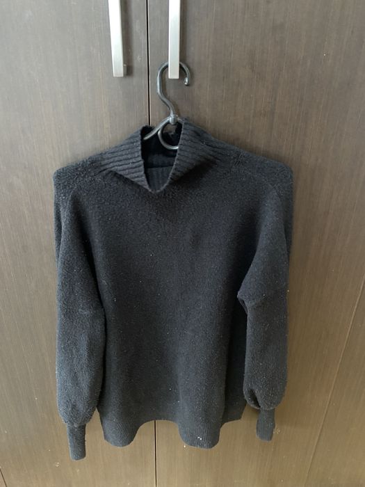 Sweter damski czarny