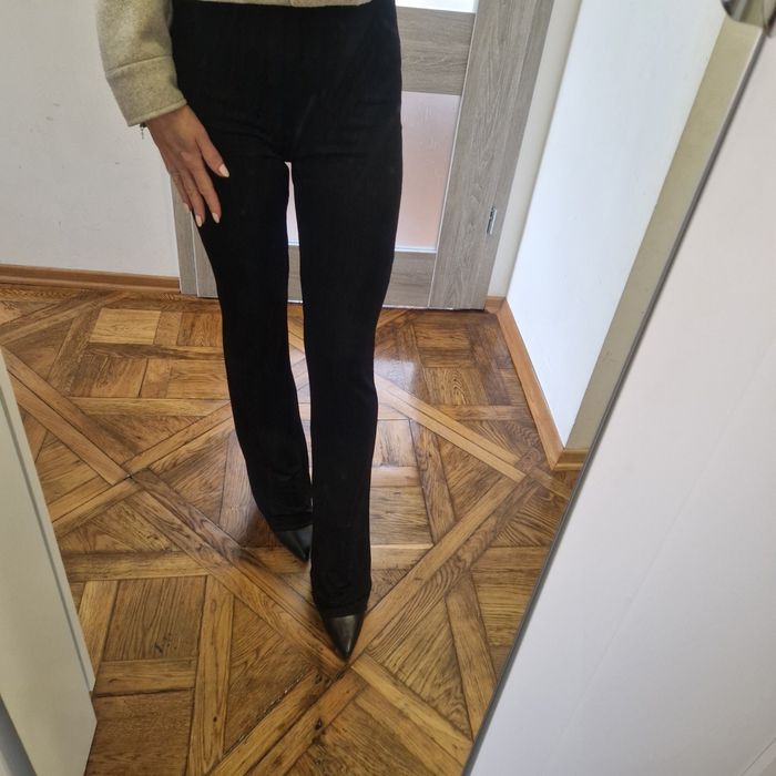 Rozszerzane legginsy Mango XS