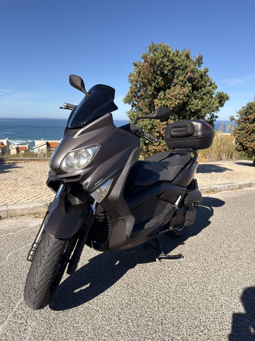 Yamaha XMAX 125 ABS | Top Case Yamaha + Para-brisa GIVI