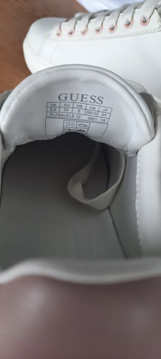 Кросівки-снікерси GUESS, 35р.