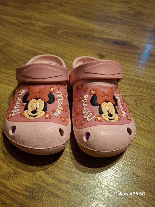 Sprzedam klapki, kapcie Myszka Minnie