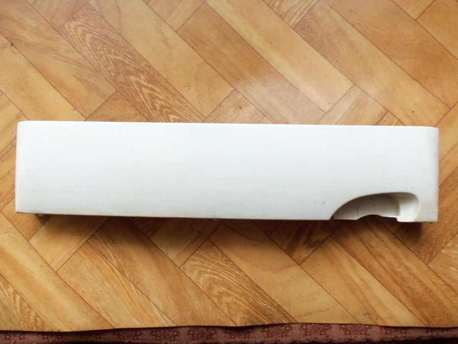 Maskownica (cokół) dolna z pralki Electrolux EWT 1012