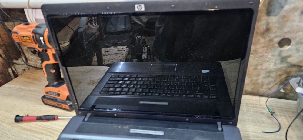 Sprawny laptop hp 550