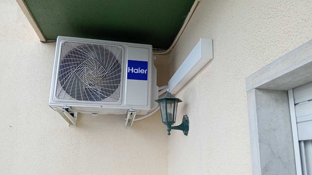 Montagem de ar-condicionado