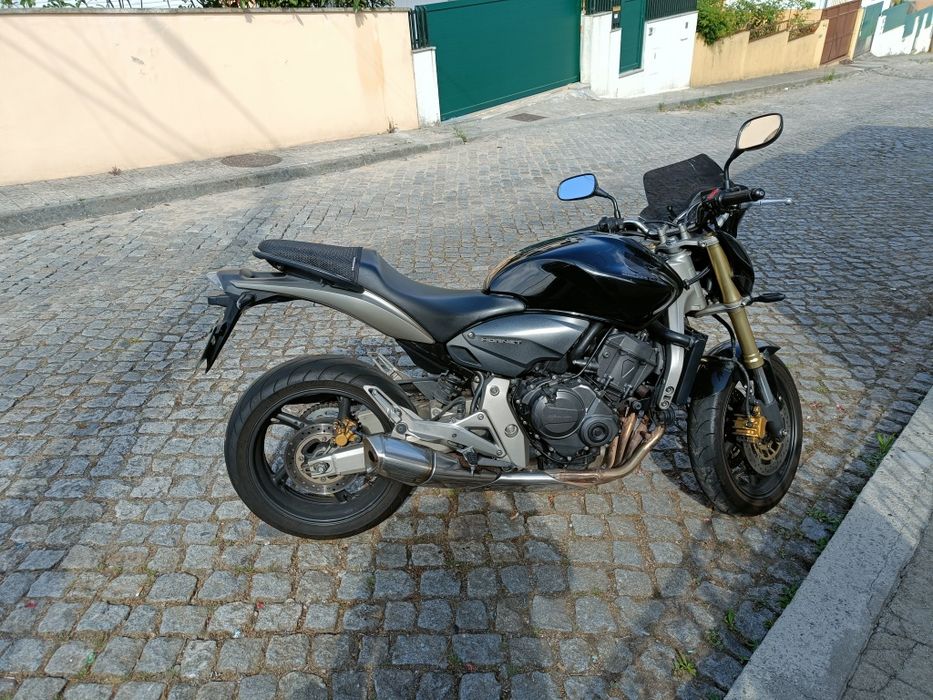 Honda Hornet CB 600 F 2007 + equipamento