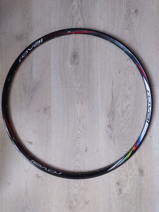2x Obręcze Specialized Roval 26" + opony Continental Race King