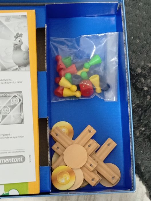 Jogo 2 em 1 Ludo e Jogo do Galo completo em caixa
