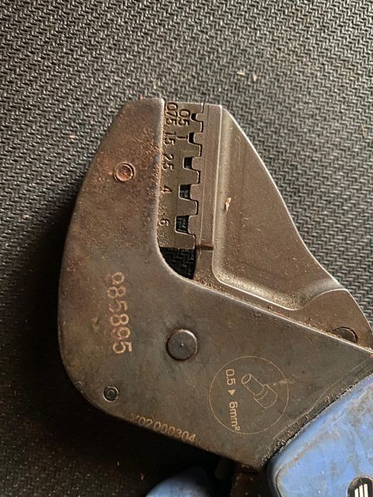 Alicates electricista Facom